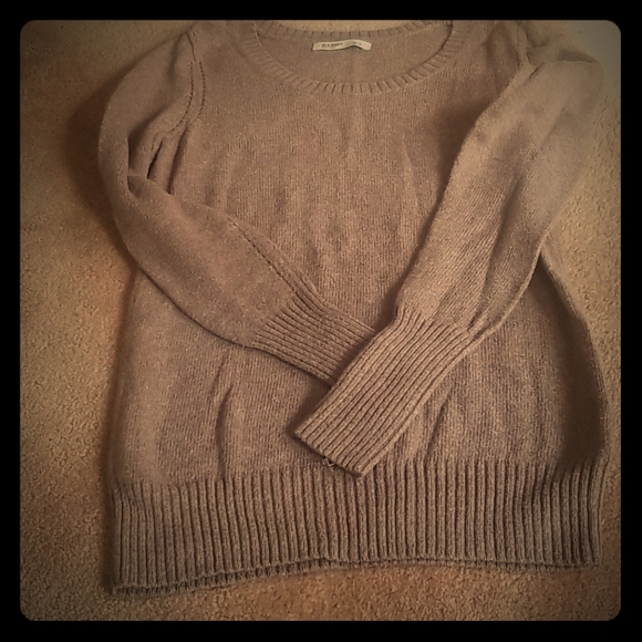 Sweater - Picture 1 of 3